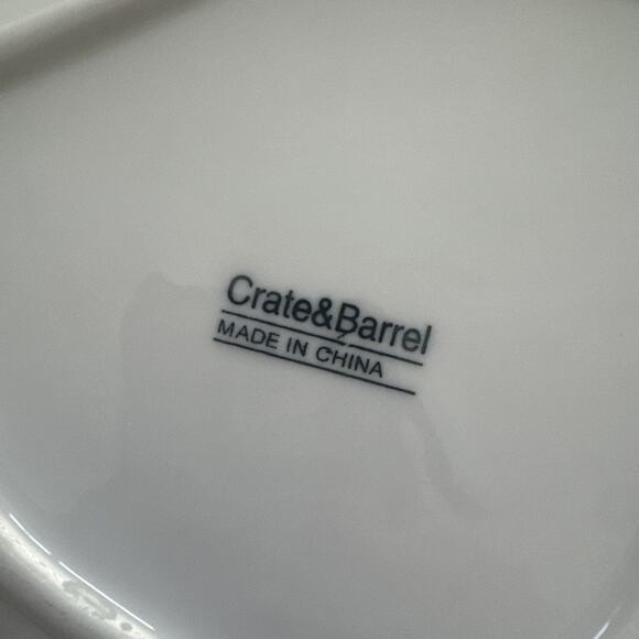 Crate & Barrel Set of 4 Triangle Appetizer Plates White Modern Desert - Picture 7 of 7